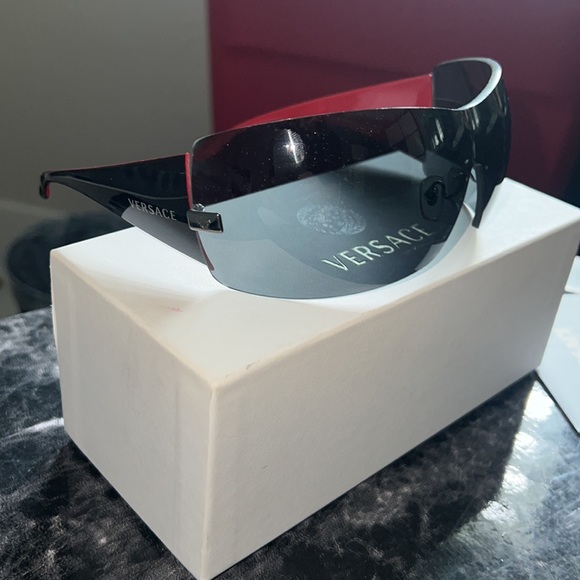 Vintage Versace mod 2055 main image 6